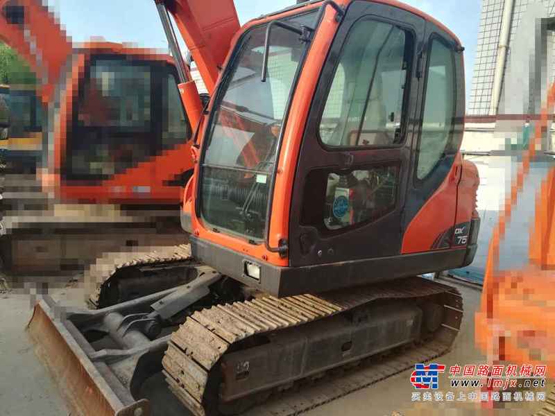 陕西出售转让二手3000小时2014年斗山DX75挖掘机