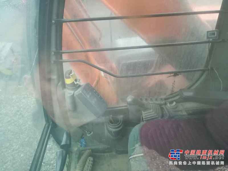 黑龙江出售转让二手20000小时2006年日立EX300挖掘机
