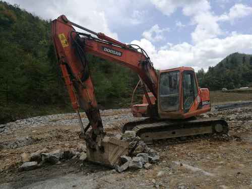 湖北出售转让二手8500小时2011年斗山DH150LC挖掘机