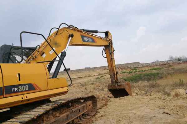 山东出售转让二手5325小时2012年福田雷沃FR230挖掘机