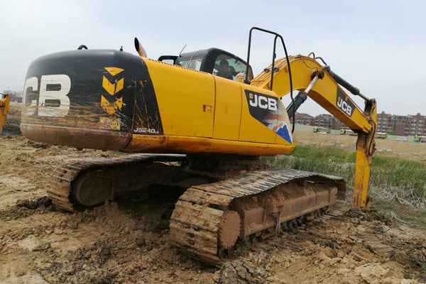 河南出售转让二手7300小时2012年JCBJS240LC挖掘机