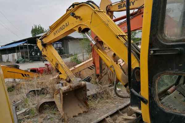 山东出售转让二手12543小时2004年现代R60挖掘机