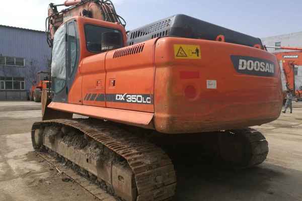 吉林出售转让二手7000小时2010年斗山DX260LC挖掘机