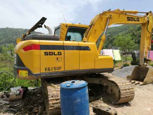 湖北出售转让二手3000小时2015年临工LG6135挖掘机