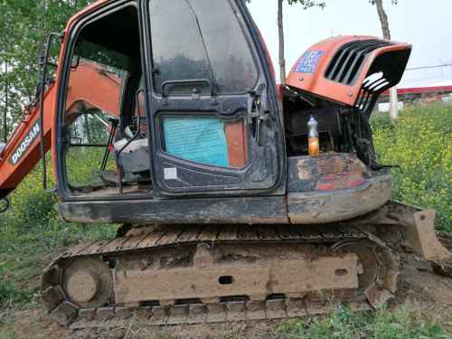 湖北出售转让二手7000小时2011年斗山DX75挖掘机