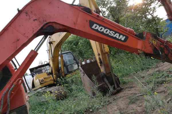 湖北出售转让二手7000小时2011年斗山DX75挖掘机