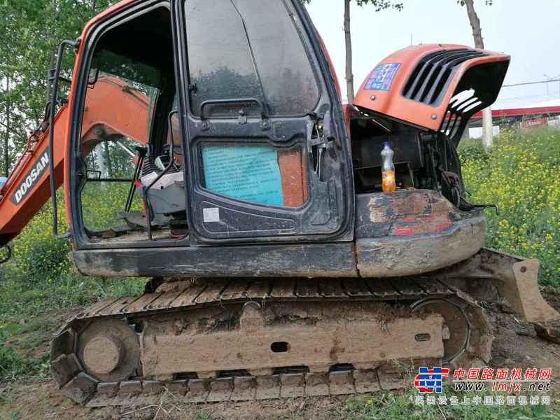 湖北出售转让二手7000小时2011年斗山DX75挖掘机