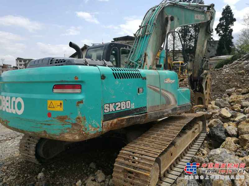 湖北出售转让二手4500小时2014年神钢SK260LC挖掘机