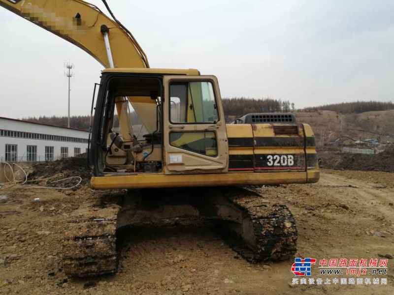 黑龙江出售转让二手20000小时2003年卡特彼勒320B挖掘机