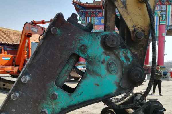 黑龙江出售转让二手12000小时2006年卡特彼勒320C挖掘机