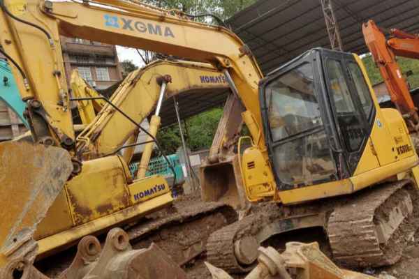 四川出售转让二手7000小时2011年厦工XG808挖掘机