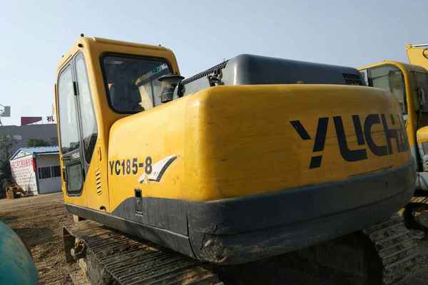湖北出售转让二手8000小时2010年玉柴YC135挖掘机