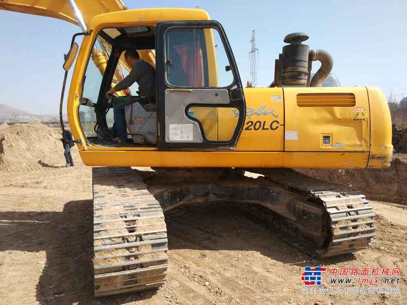 甘肃出售转让二手15000小时2005年现代R220LC挖掘机