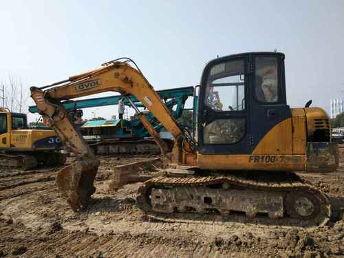 湖北出售转让二手8000小时2010年福田雷沃FR85挖掘机