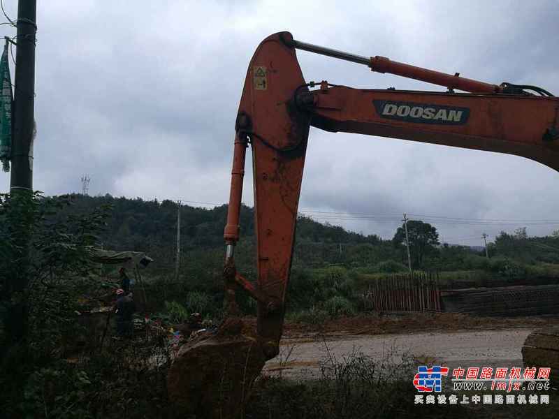 江西出售转让二手6000小时2012年斗山DH215挖掘机
