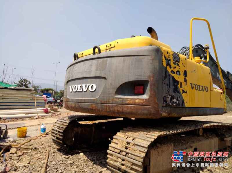 云南出售转让二手13000小时2009年沃尔沃EC140BLC挖掘机