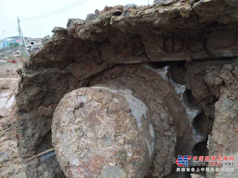 广东出售转让二手16800小时2003年小松PC200挖掘机