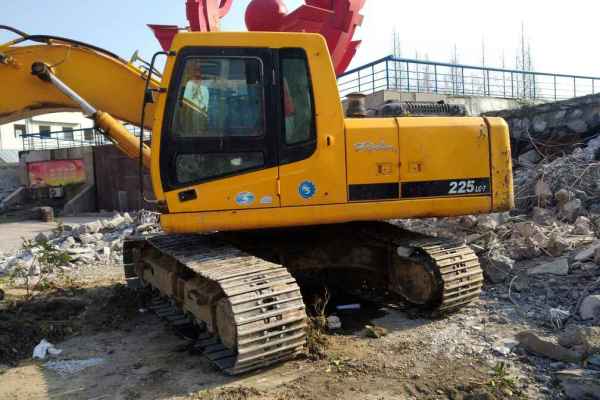 安徽出售转让二手9000小时2009年现代R215挖掘机