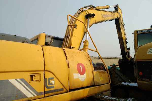 安徽出售转让二手5624小时2010年柳工920D挖掘机