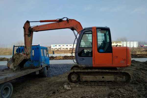 安徽出售转让二手6500小时2012年日立ZX70挖掘机