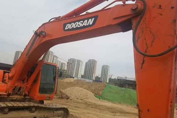 宁夏出售转让二手9500小时2010年斗山DH300挖掘机