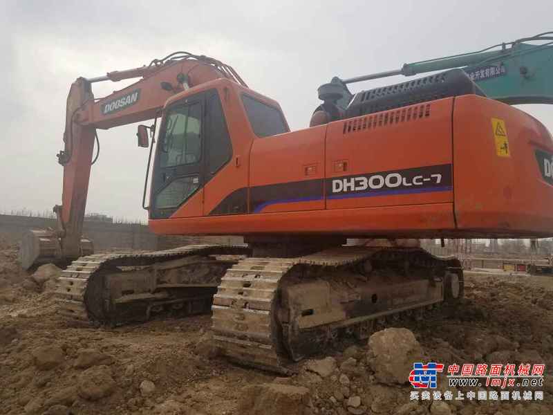 宁夏出售转让二手9500小时2010年斗山DH300挖掘机