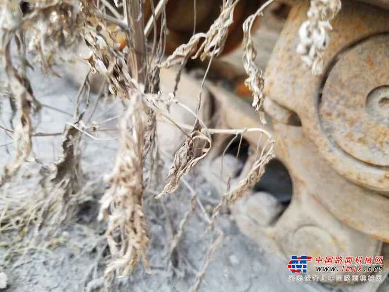 内蒙古出售转让二手8000小时2005年日立ZL210LCHHE挖掘机