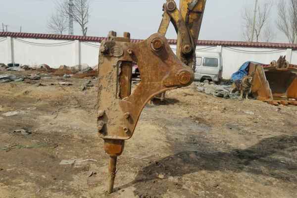 内蒙古出售转让二手6500小时2012年临工LG685挖掘机