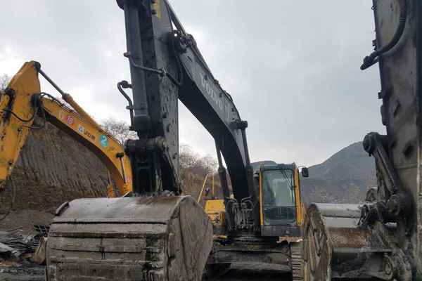 内蒙古出售转让二手6800小时2013年沃尔沃EC380DL挖掘机