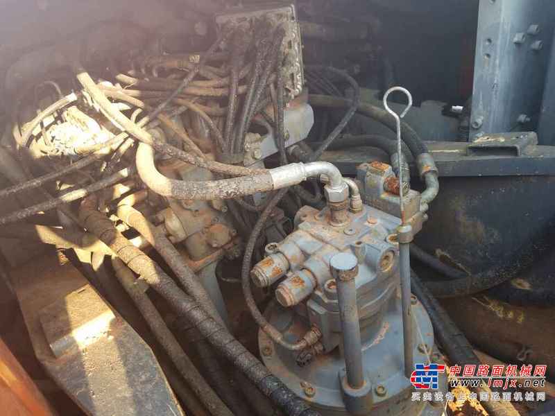 江西出售转让二手6300小时2011年日立ZX240挖掘机