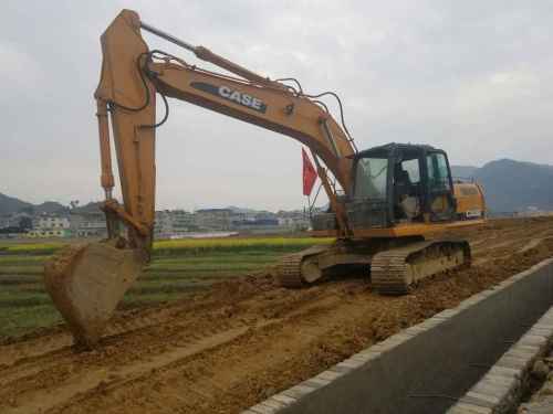 贵州出售转让二手10906小时2011年凯斯CX240B挖掘机