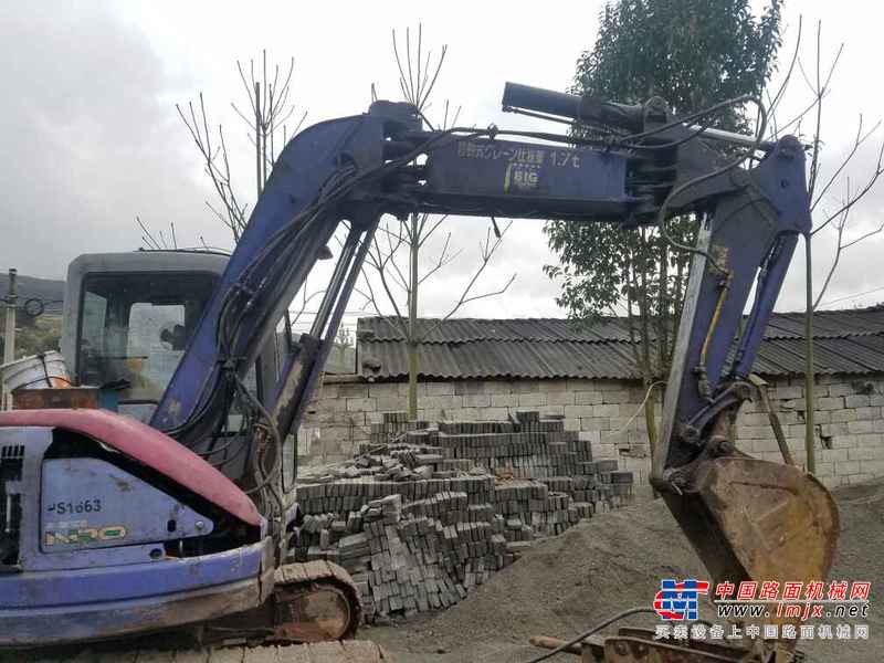 贵州出售转让二手8000小时2003年小松PC70挖掘机