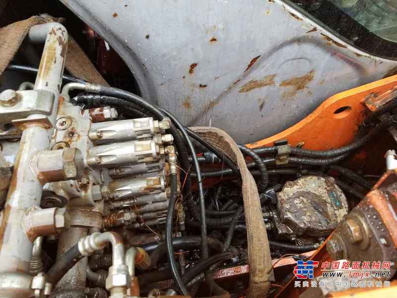 江西出售转让二手8600小时2011年日立ZX60挖掘机