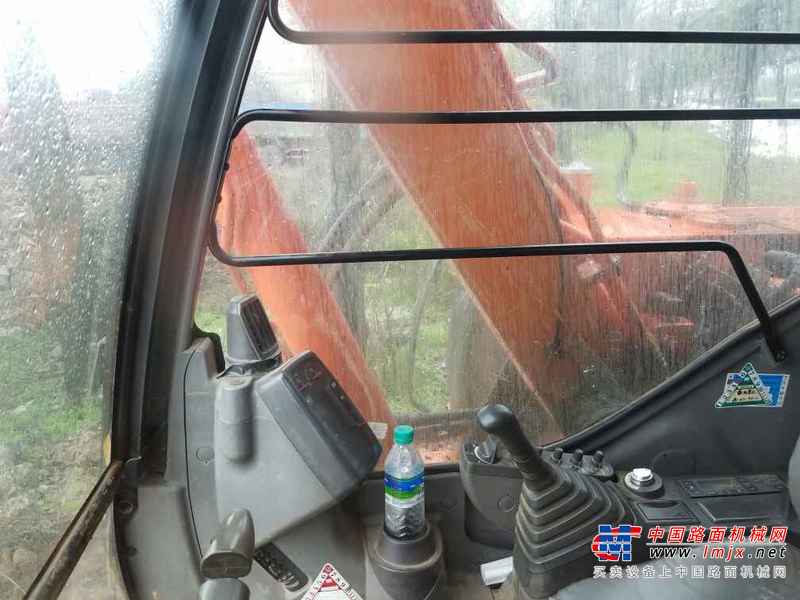 江西出售转让二手8500小时2010年日立ZX70挖掘机
