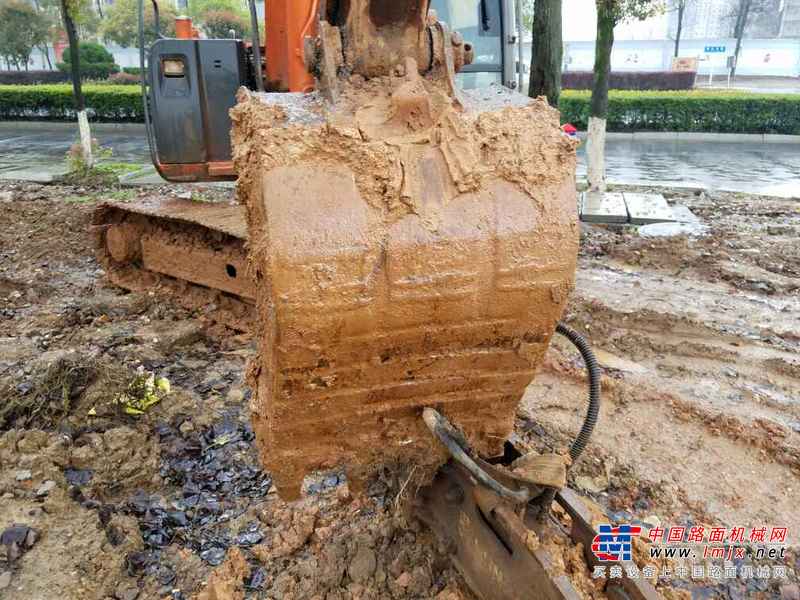 江西出售转让二手8500小时2010年日立ZX70挖掘机