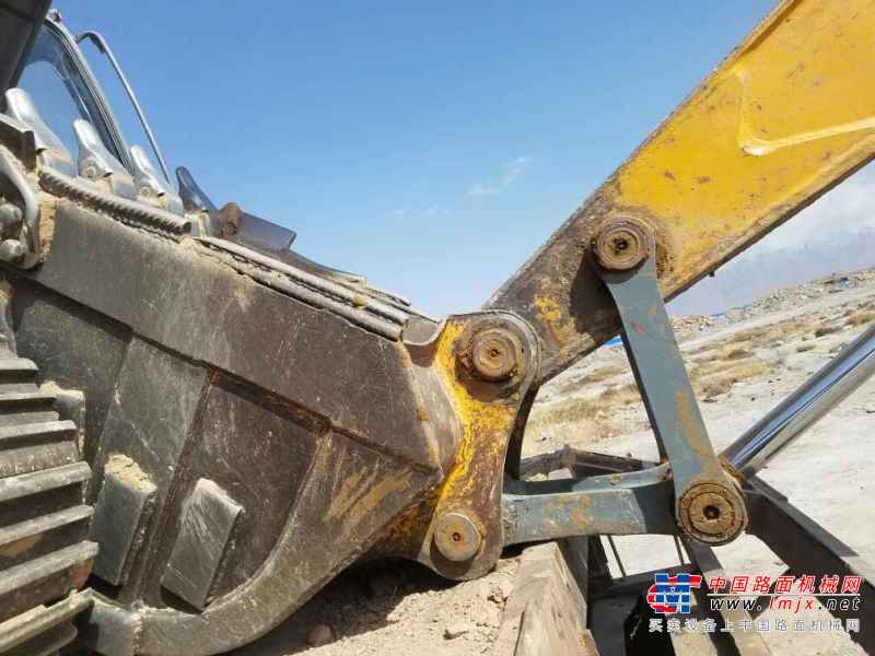 内蒙古出售转让二手6500小时2012年徐工XE150D挖掘机