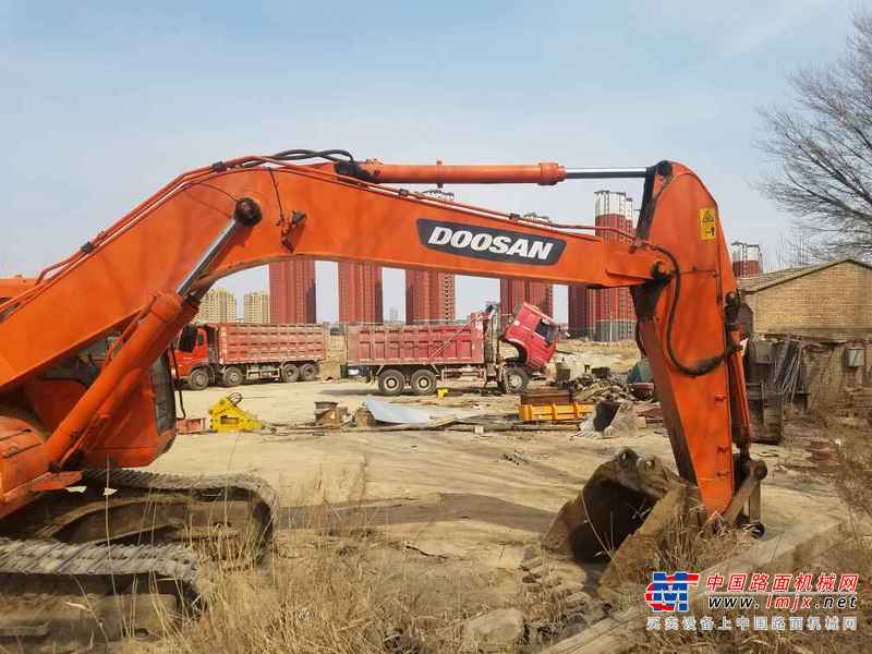 宁夏出售转让二手7800小时2012年斗山DH300LC挖掘机