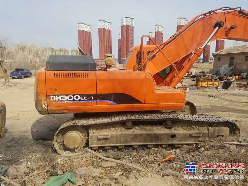 宁夏出售转让二手7800小时2012年斗山DH300LC挖掘机