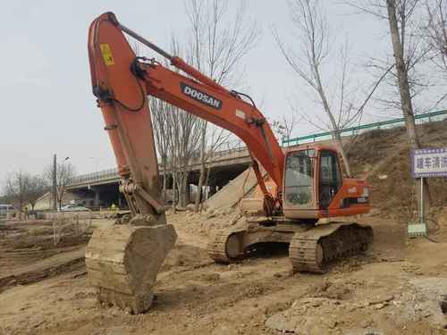 宁夏出售转让二手6000小时2010年斗山DH220LC挖掘机