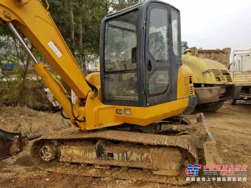 云南出售转让二手4562小时2014年福田雷沃FR60挖掘机