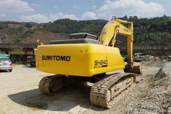云南出售转让二手8560小时2013年住友SH240挖掘机