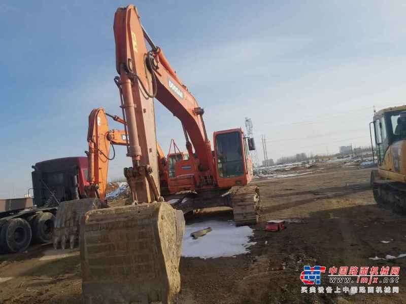 内蒙古出售转让二手10000小时2012年斗山DH225挖掘机
