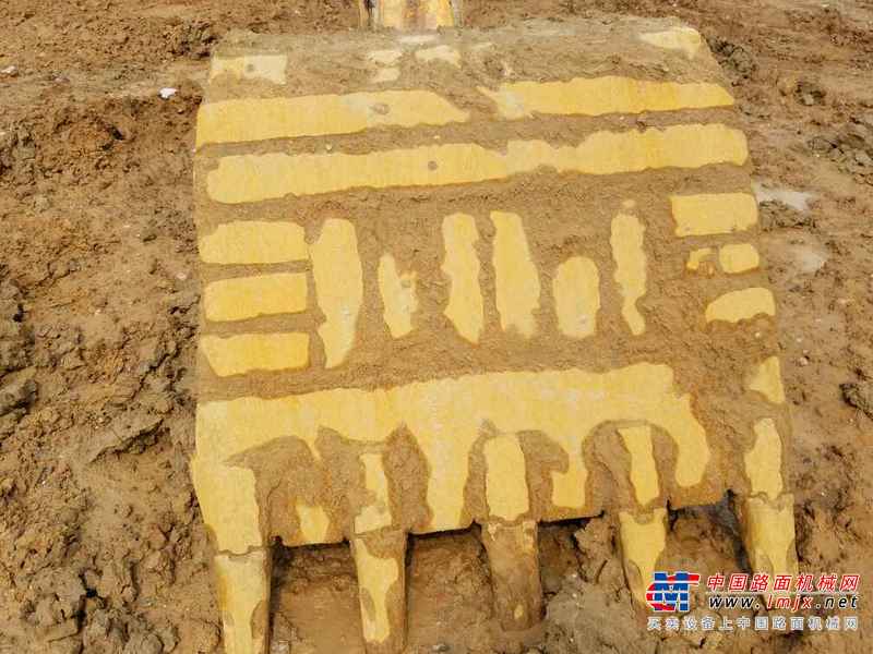 江西出售转让二手8600小时2009年小松PC200挖掘机