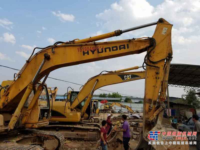 云南出售转让二手7160小时2011年现代R225挖掘机