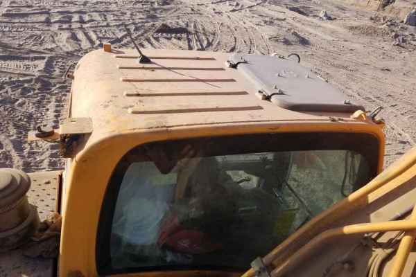 内蒙古出售转让二手10000小时2011年现代R275LC挖掘机