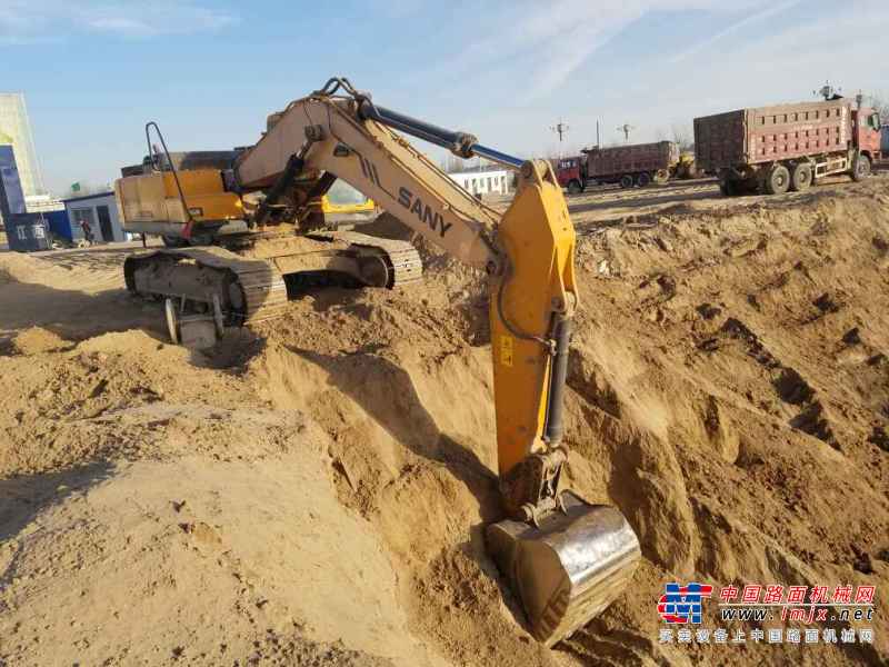 内蒙古出售转让二手5000小时2013年三一重工SY265C挖掘机
