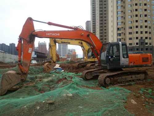陕西出售转让二手4900小时2010年日立ZX250H挖掘机