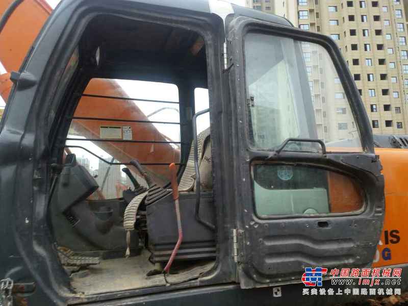 陕西出售转让二手4900小时2010年日立ZX250H挖掘机