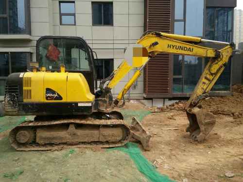 陕西出售转让二手6000小时2010年现代R60挖掘机