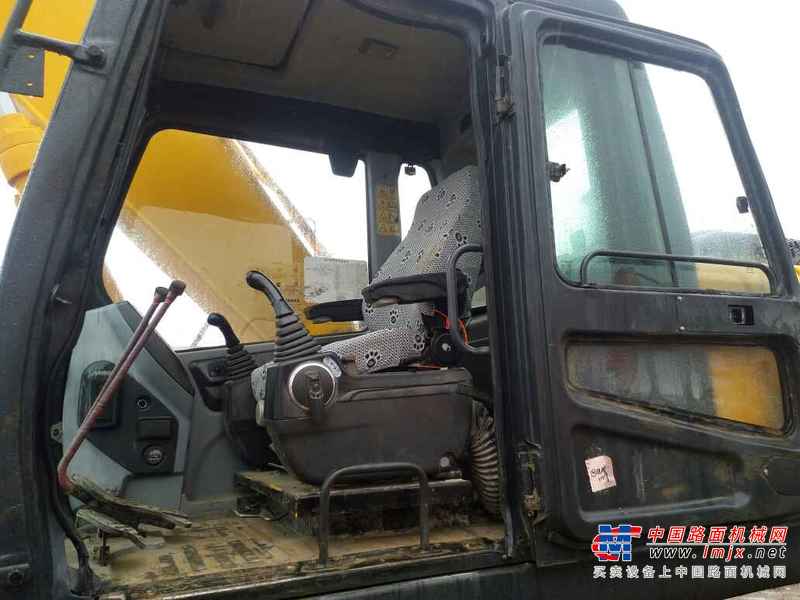 陕西出售转让二手6200小时2011年现代R225LC挖掘机